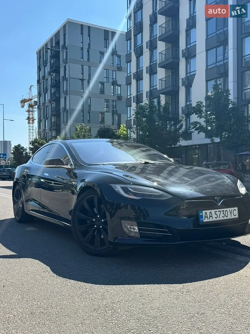 Tesla Model S, 2016