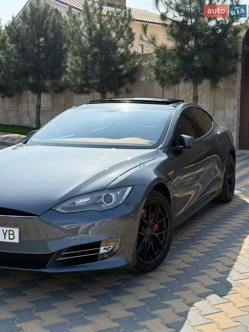 Tesla Model S, 2014
