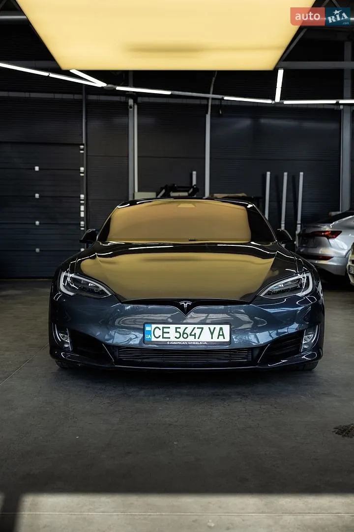 Tesla Model S, 2019