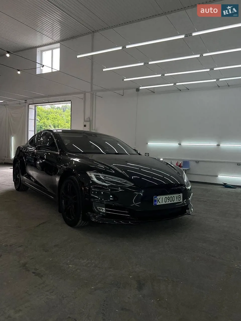 Tesla Model S, 2014