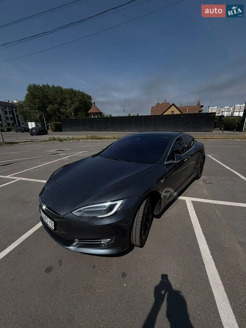 Tesla Model S, 2017