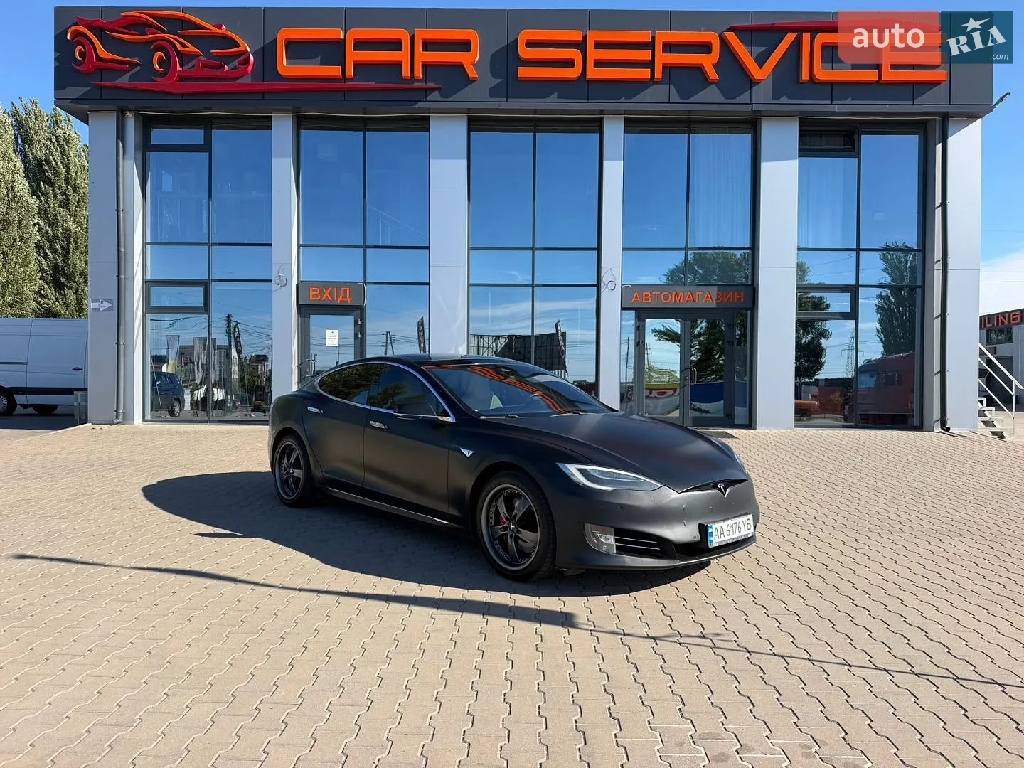 Tesla Model S, 2016