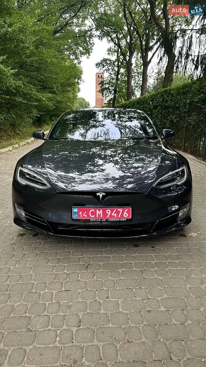 Tesla Model S, 2019