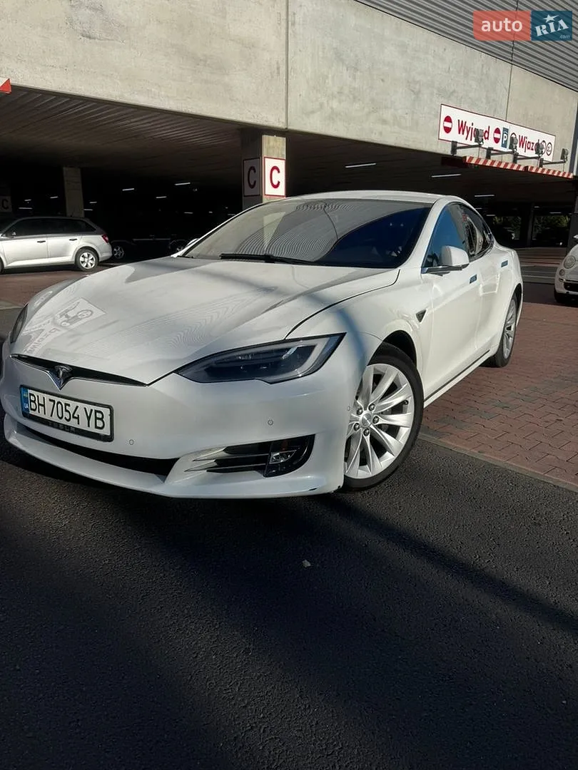 Tesla Model S, 2016