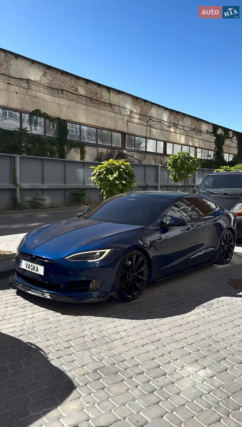 Tesla Model S, 2018