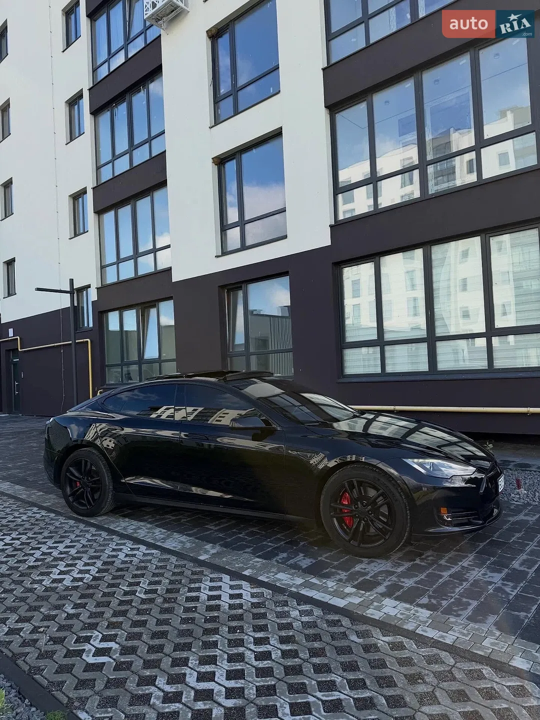 Tesla Model S, 2014