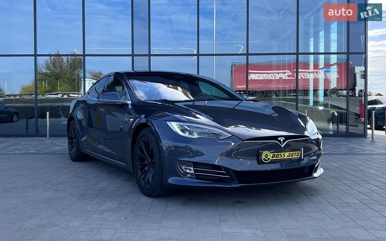 Tesla Model S, 2018