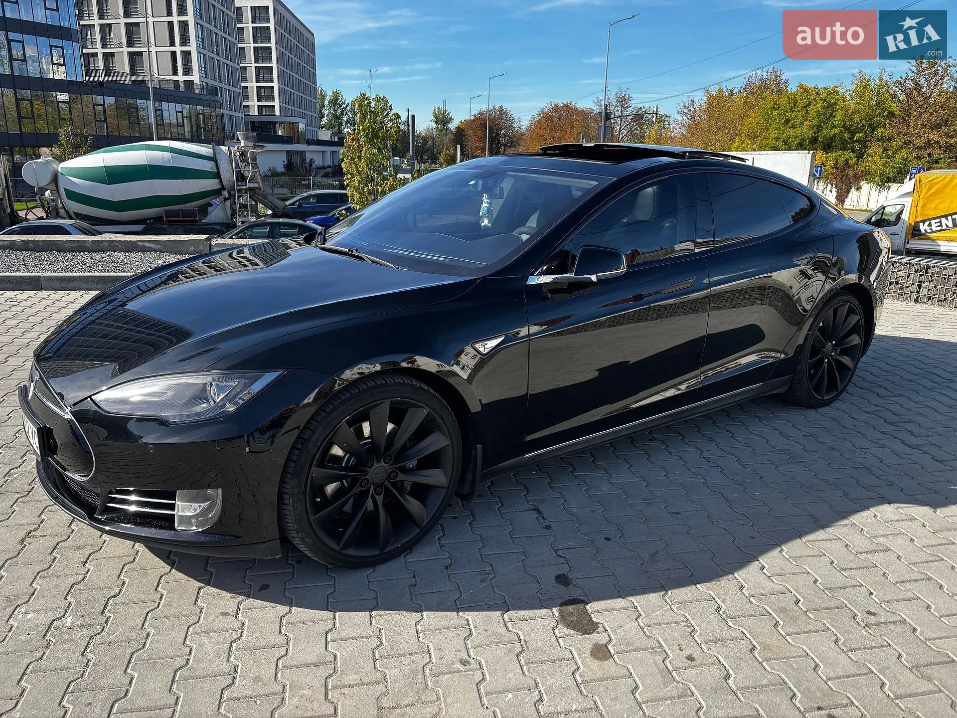 Tesla Model S, 2013