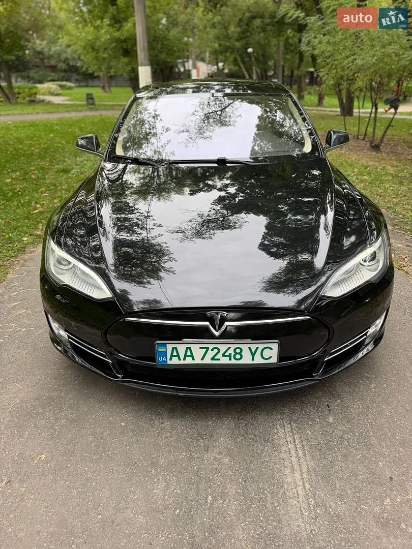 Tesla Model S, 2013