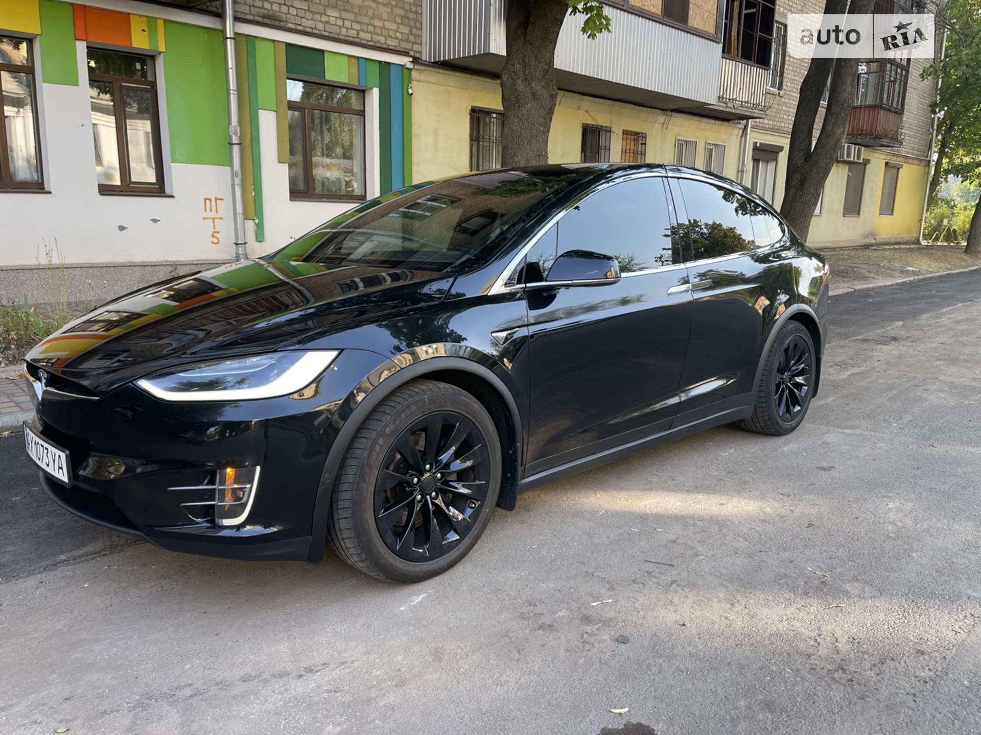 Tesla Model X, 2017