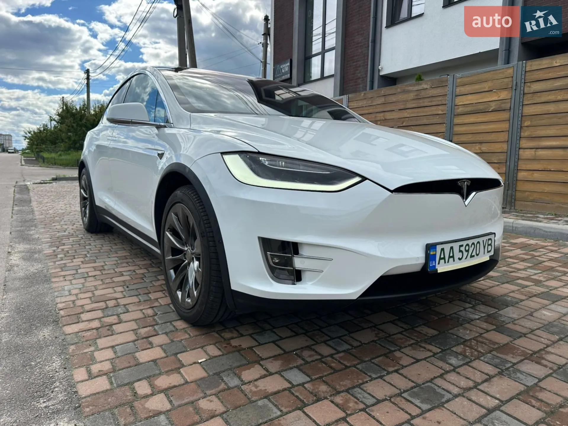Tesla Model X, 2018