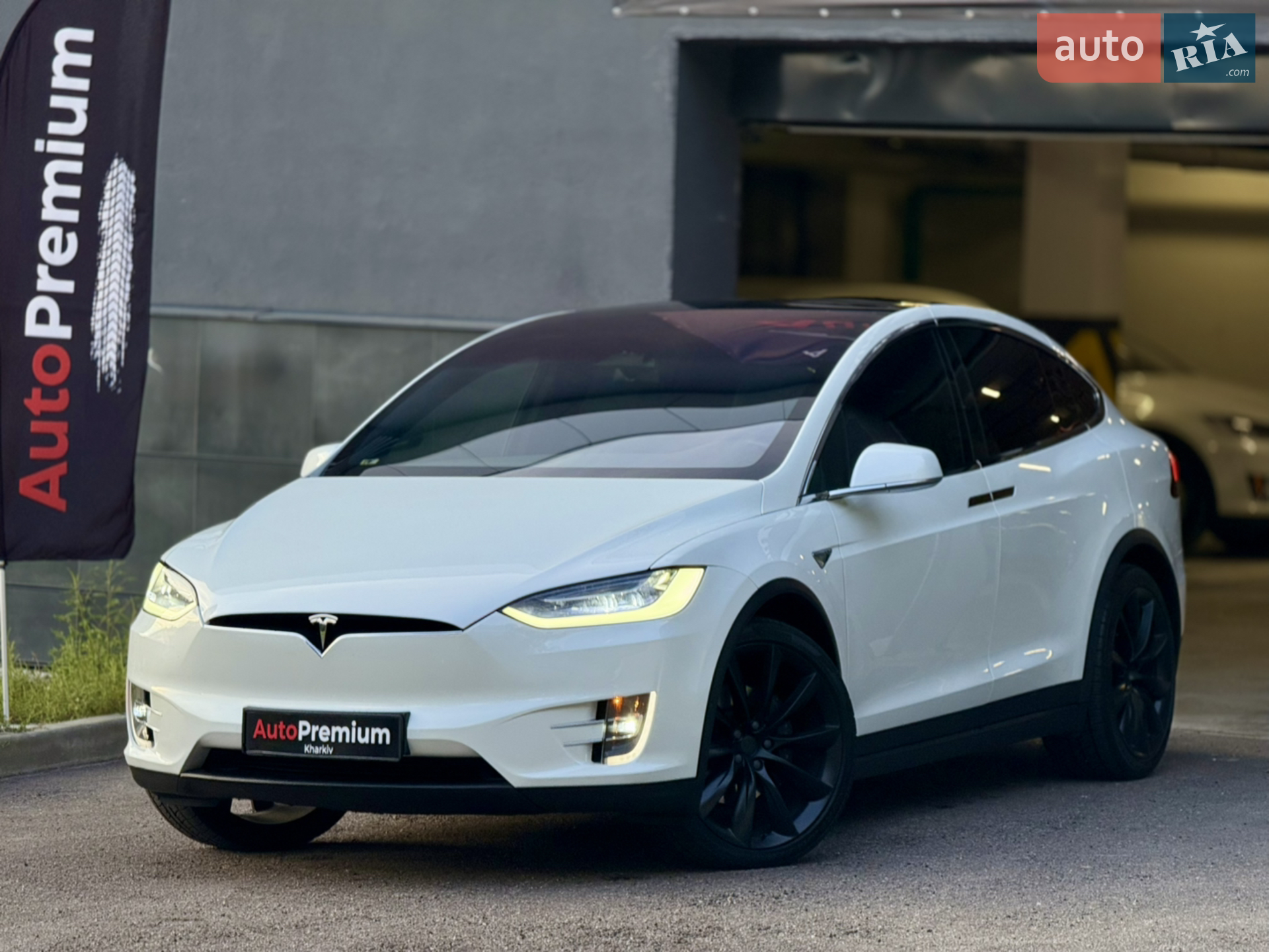 Tesla Model X, 2019
