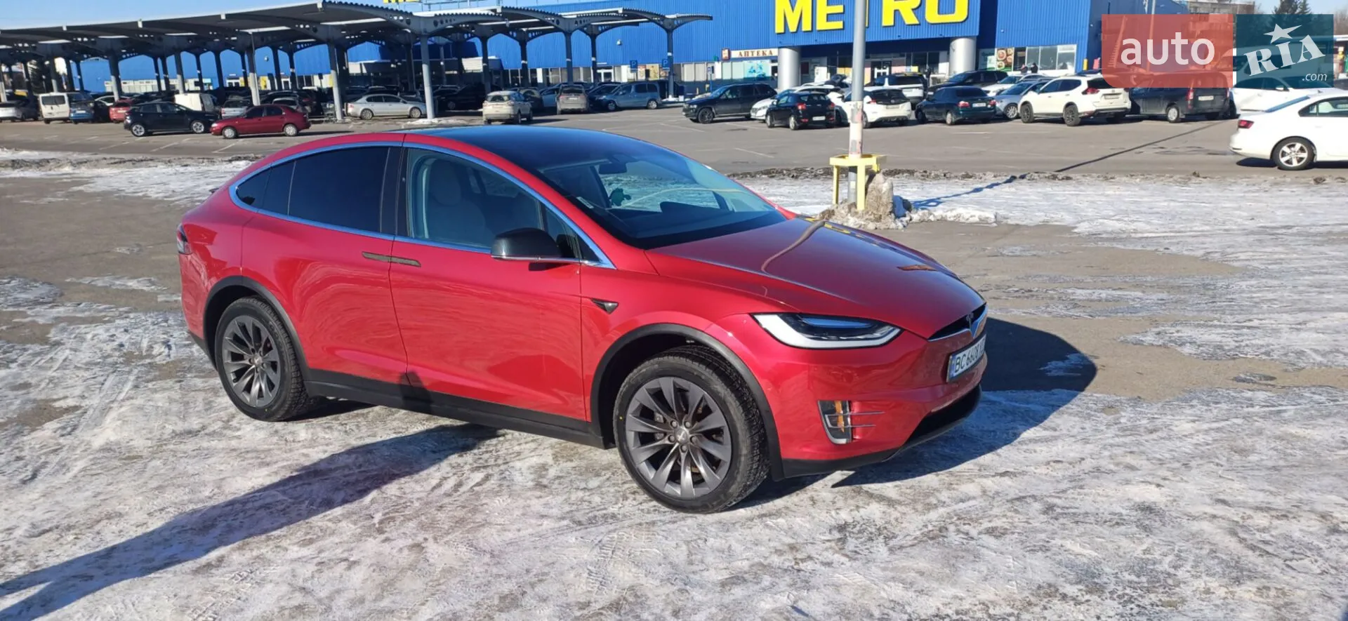 Tesla Model X, 2017