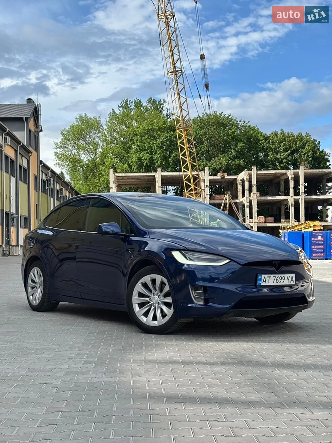 Tesla Model X 2017 — 1