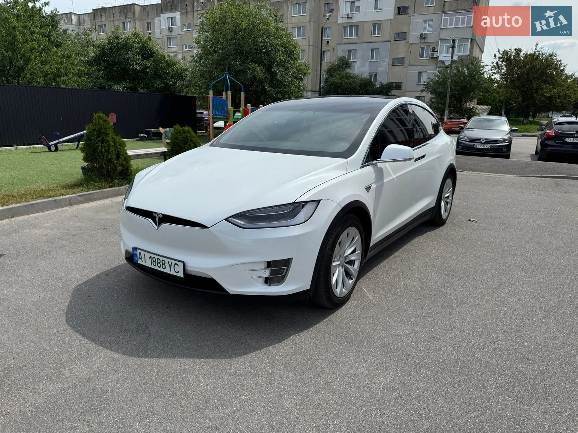 Tesla Model X 2018 — 1