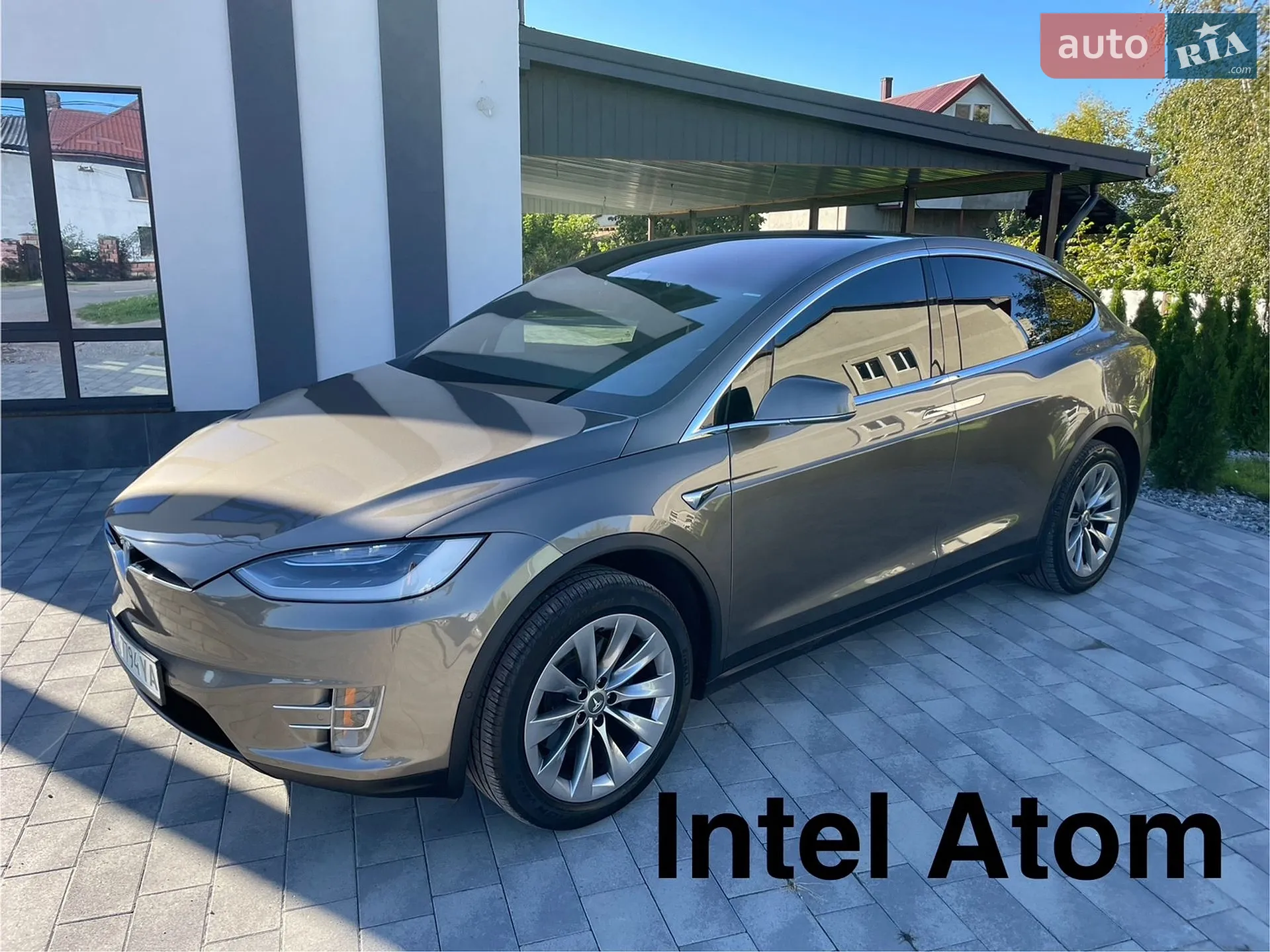 Tesla Model X, 2016