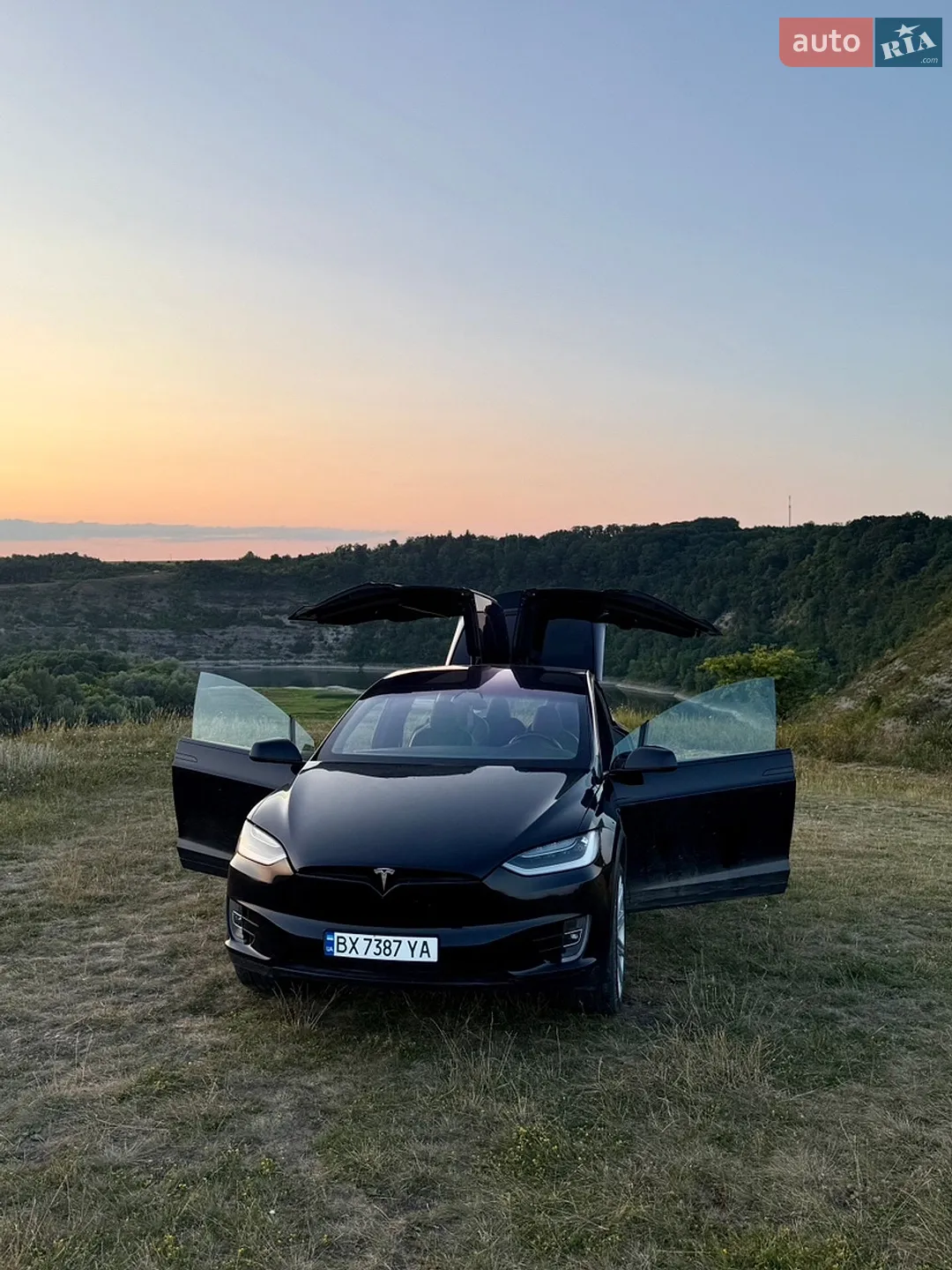 Tesla Model X, 2016