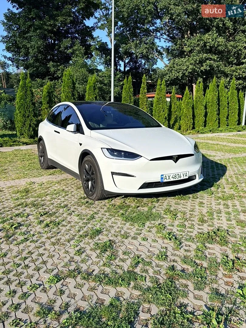Tesla Model X, 2023