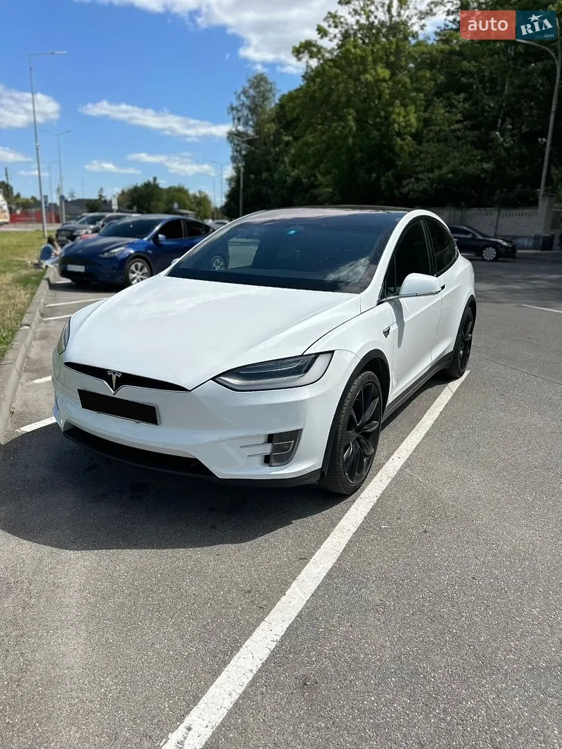 Tesla Model X, 2020