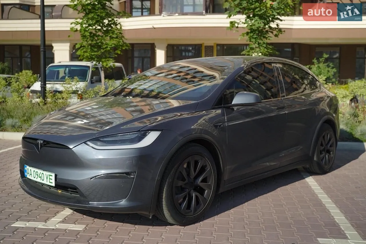 Tesla Model X, 2022