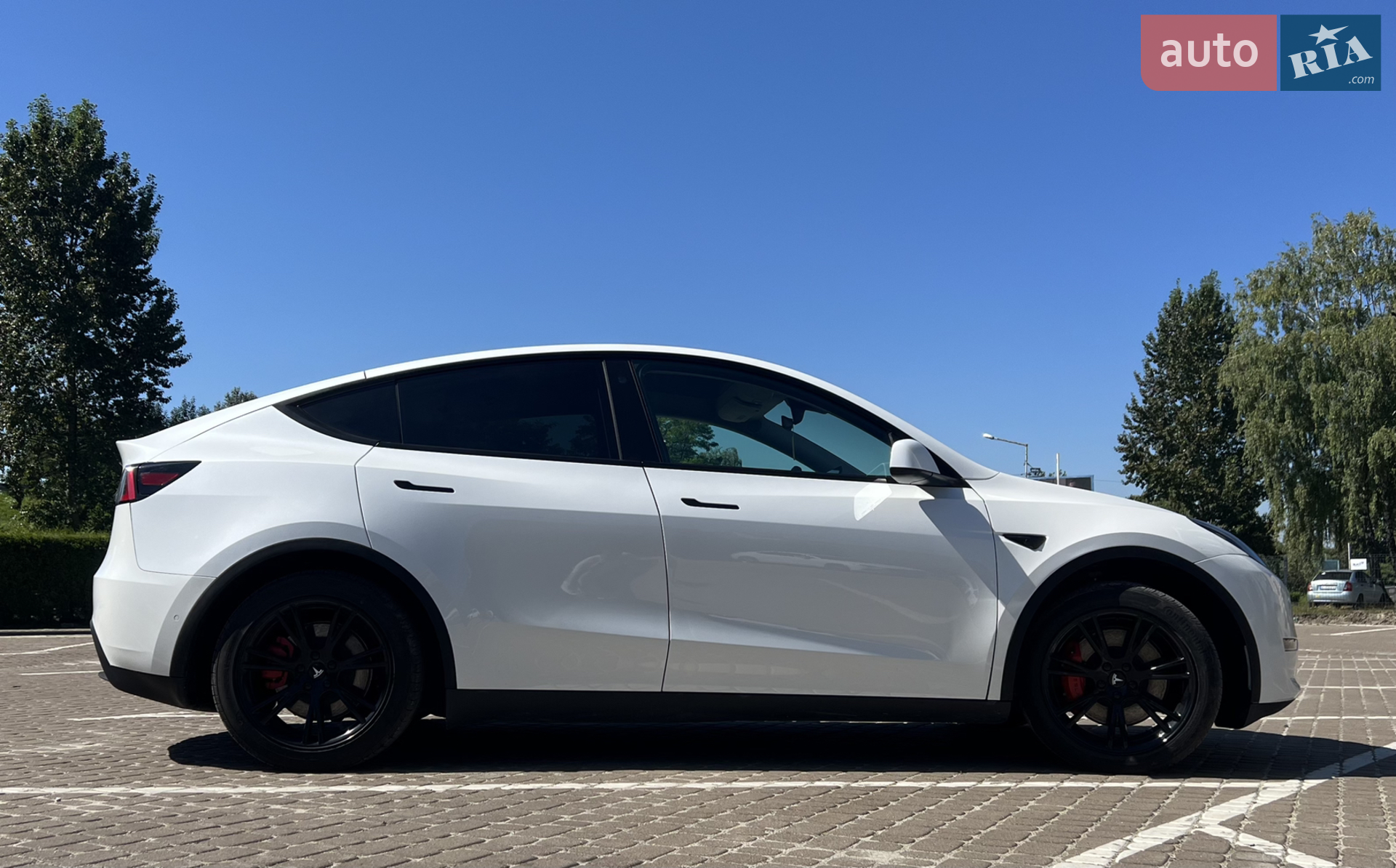 Tesla Model Y, 2021
