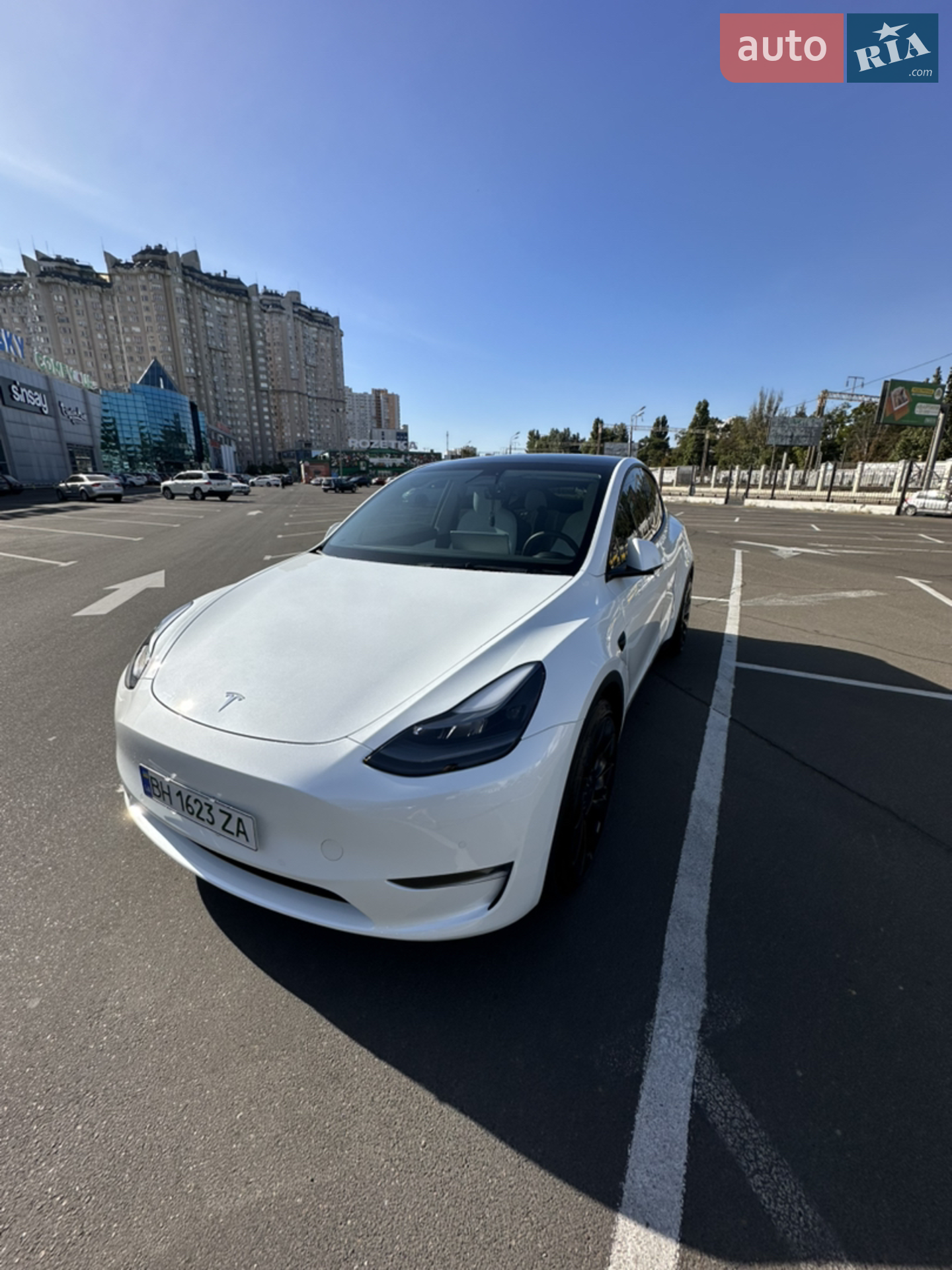Tesla Model Y, 2022