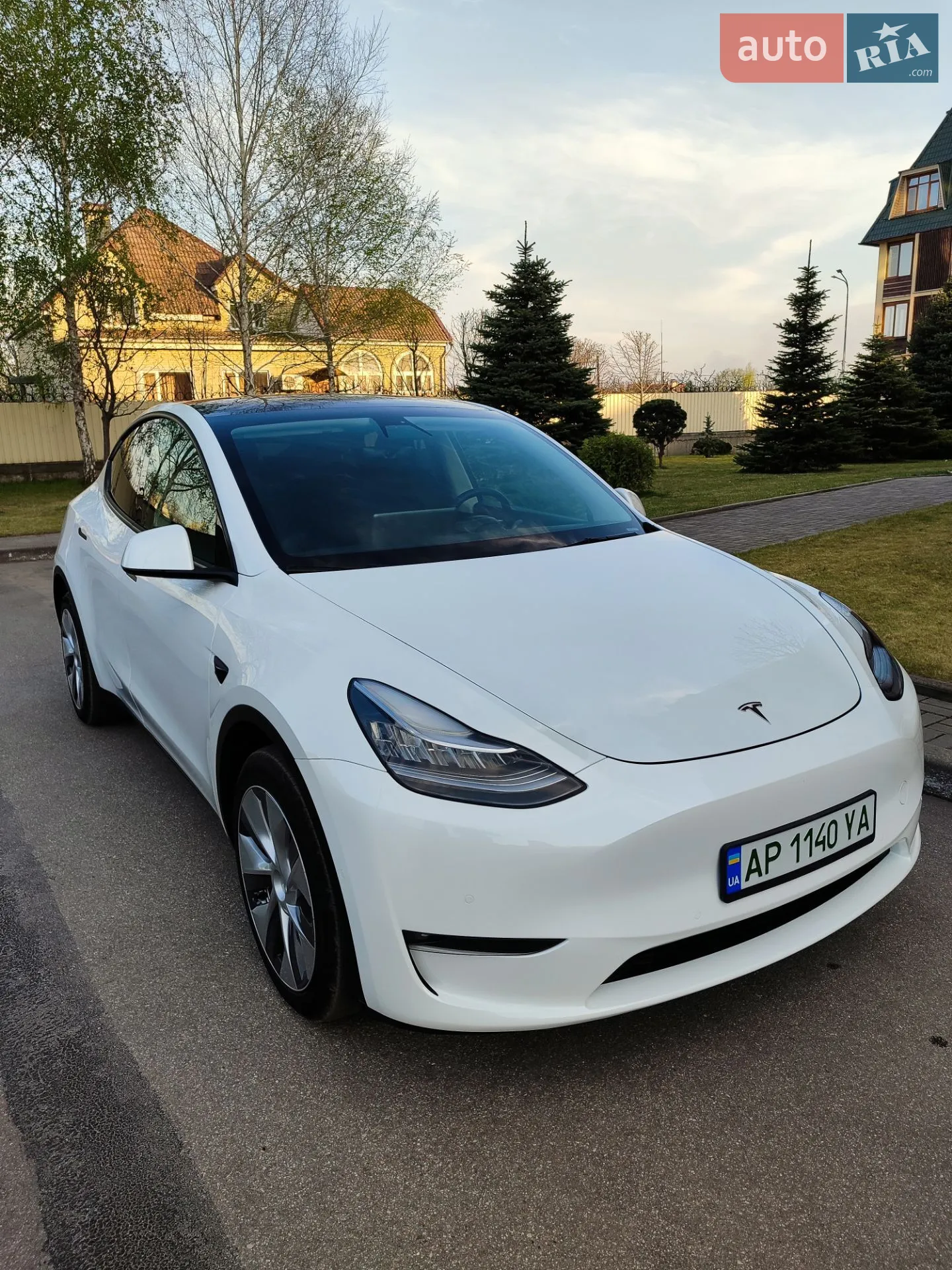 Tesla Model Y, 2022
