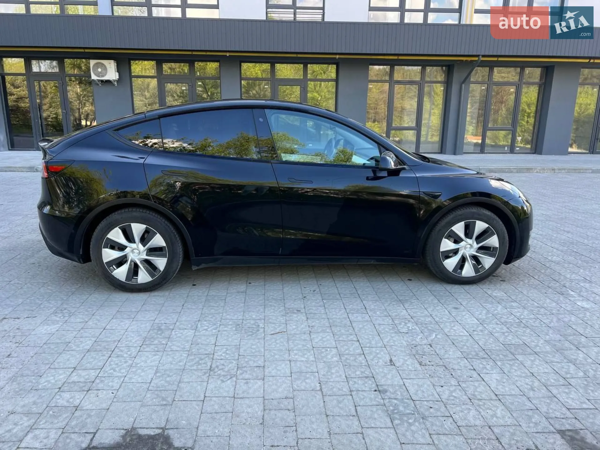 Tesla Model Y, 2020