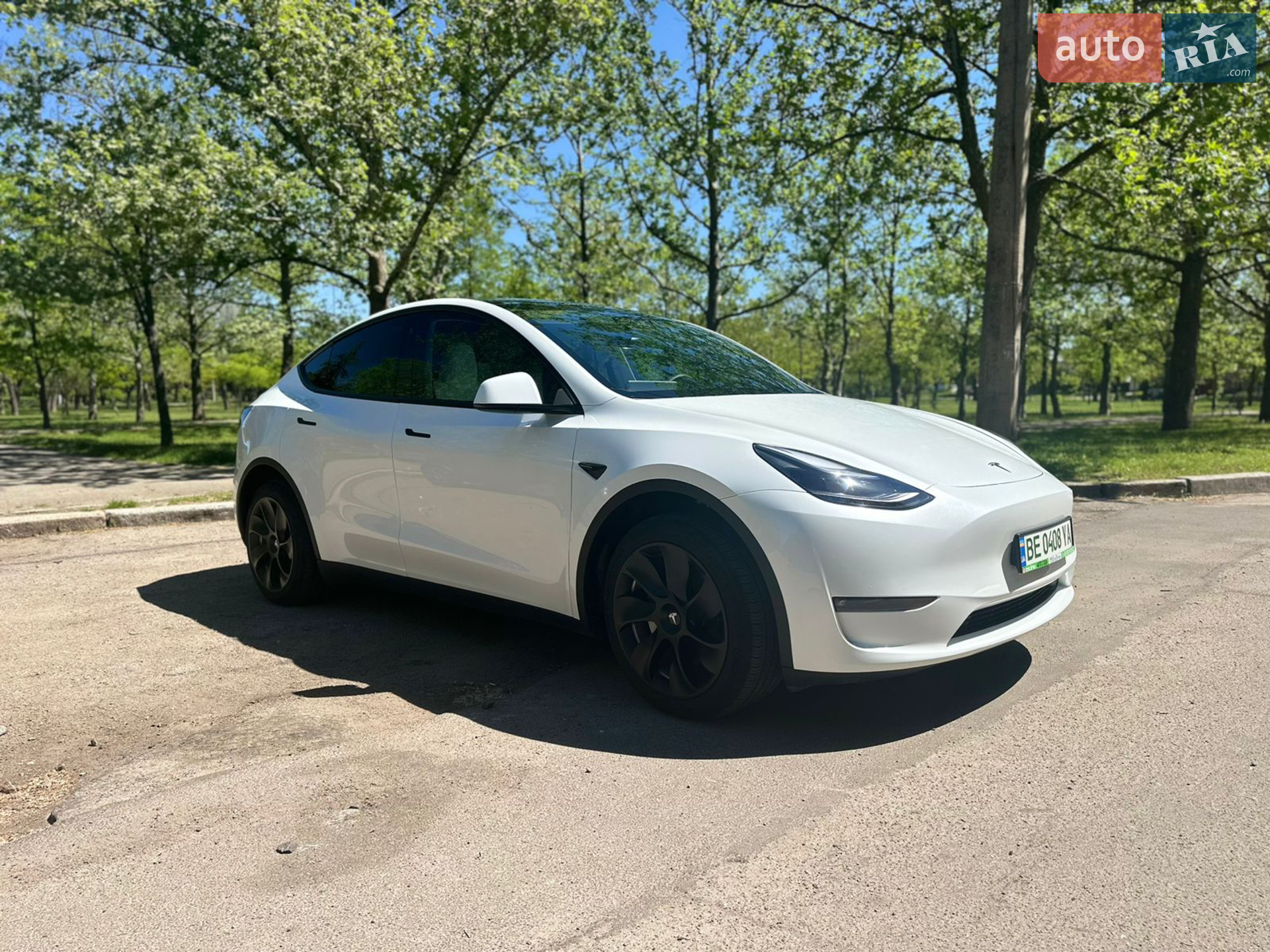 Tesla Model Y, 2023