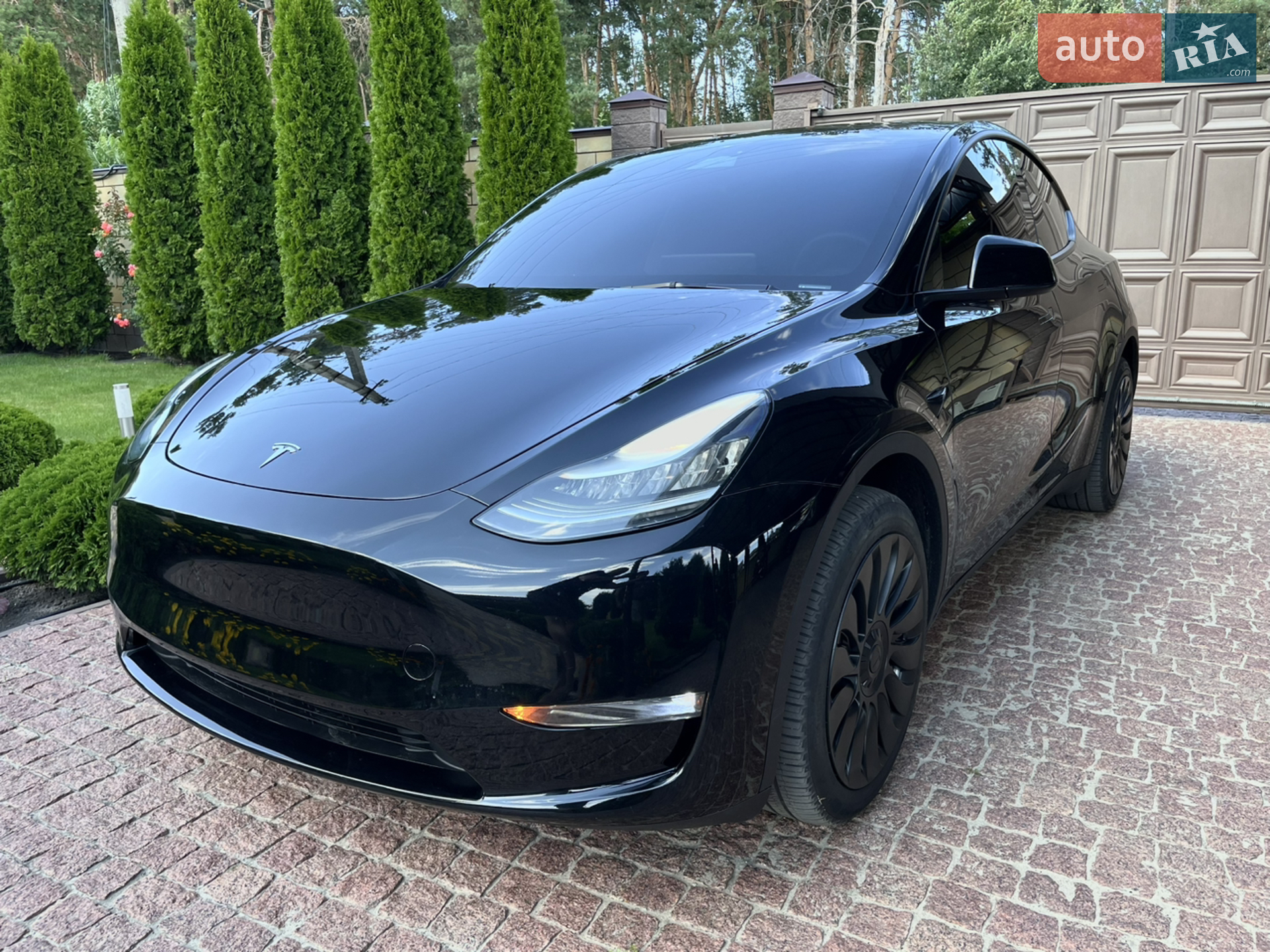 Tesla Model Y, 2023
