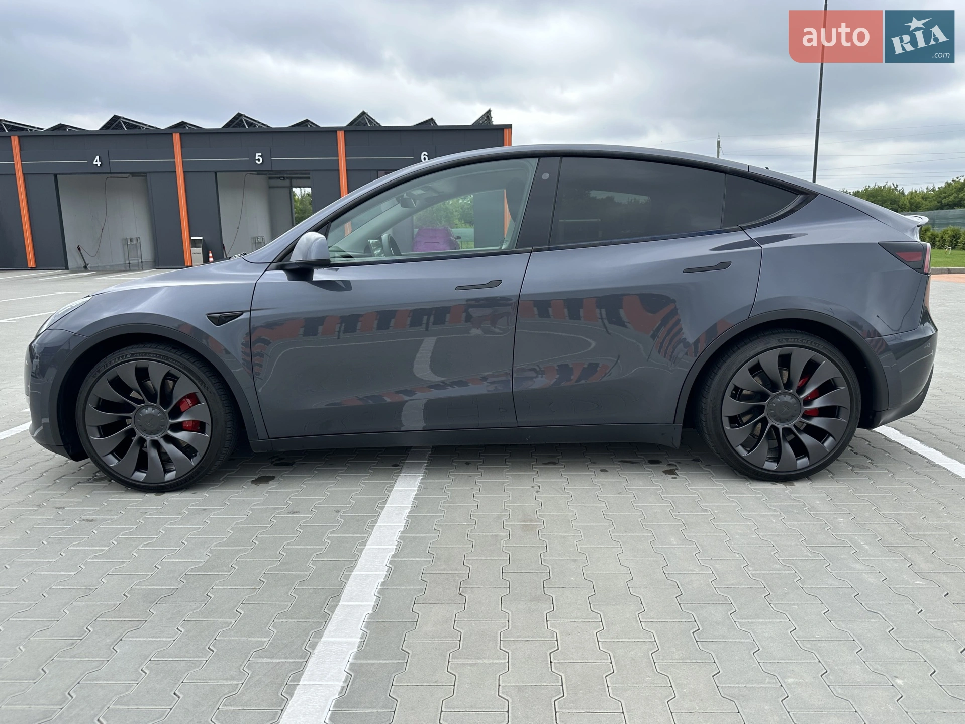 Tesla Model Y, 2022