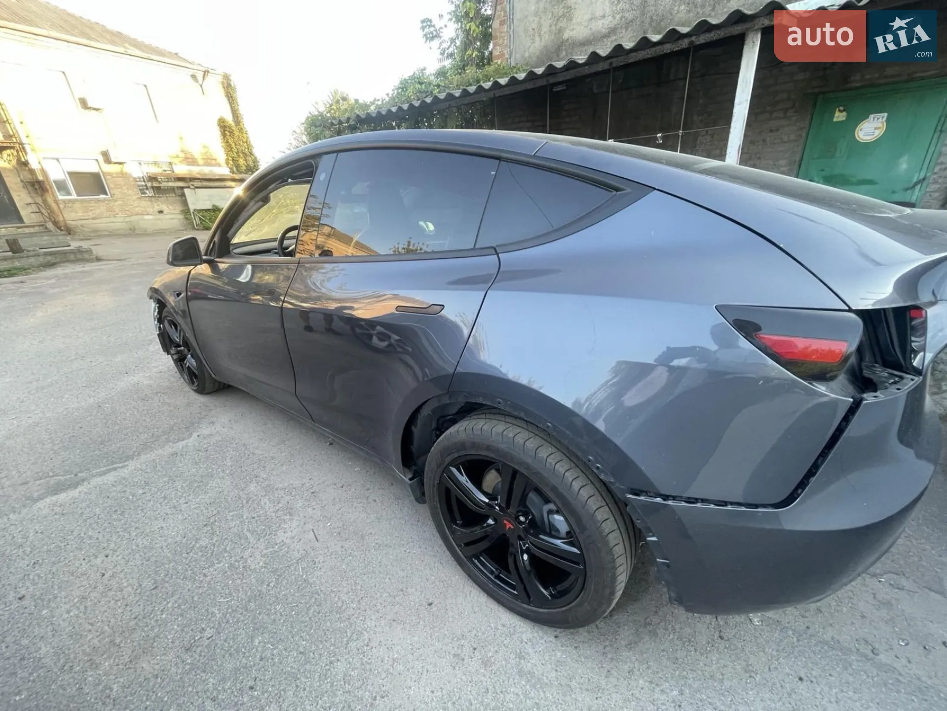 Tesla Model Y, 2022