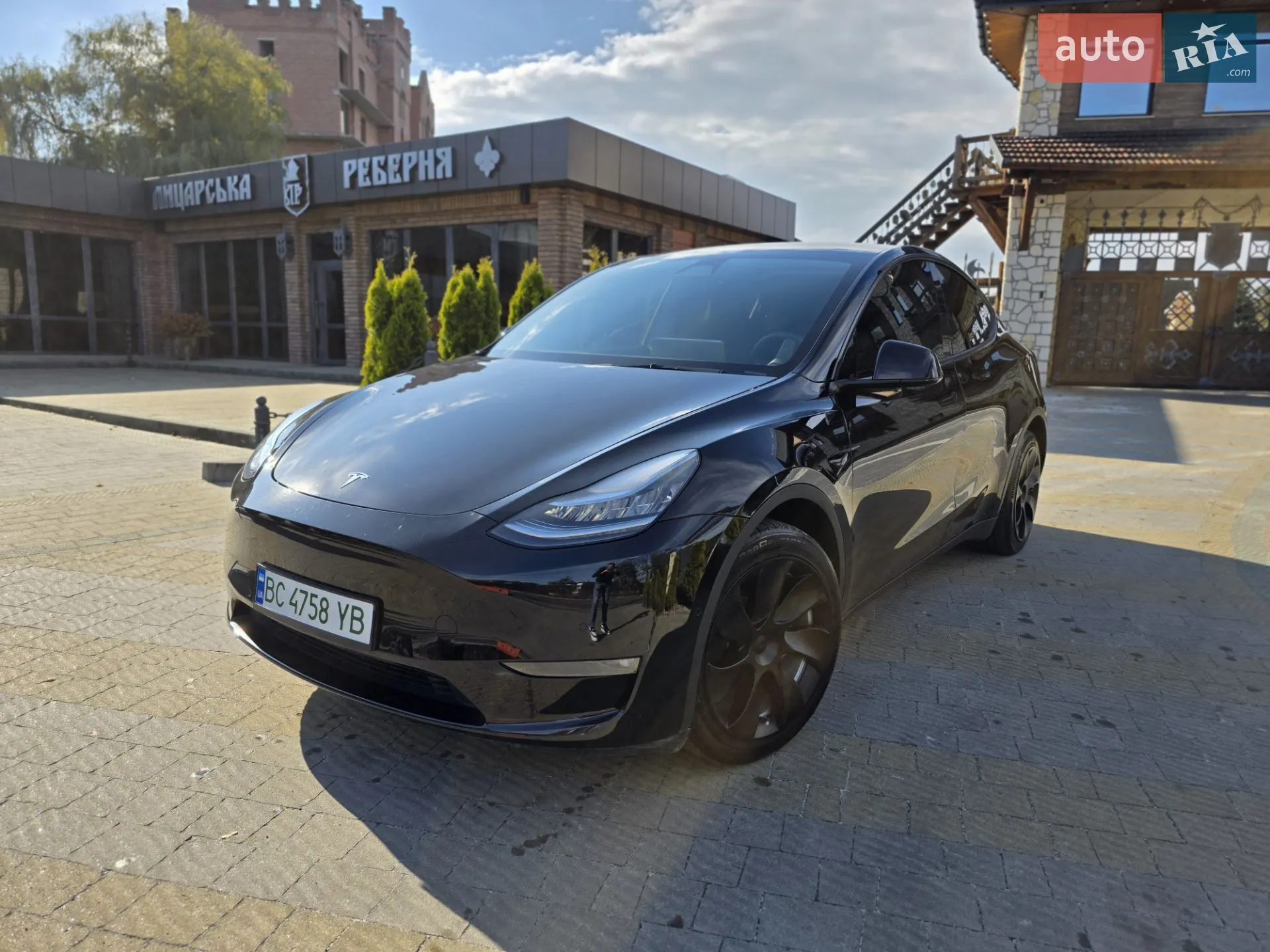 Tesla Model Y, 2022