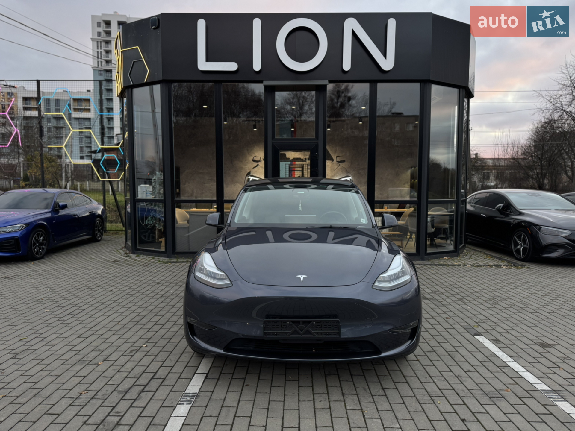 Tesla Model Y, 2023
