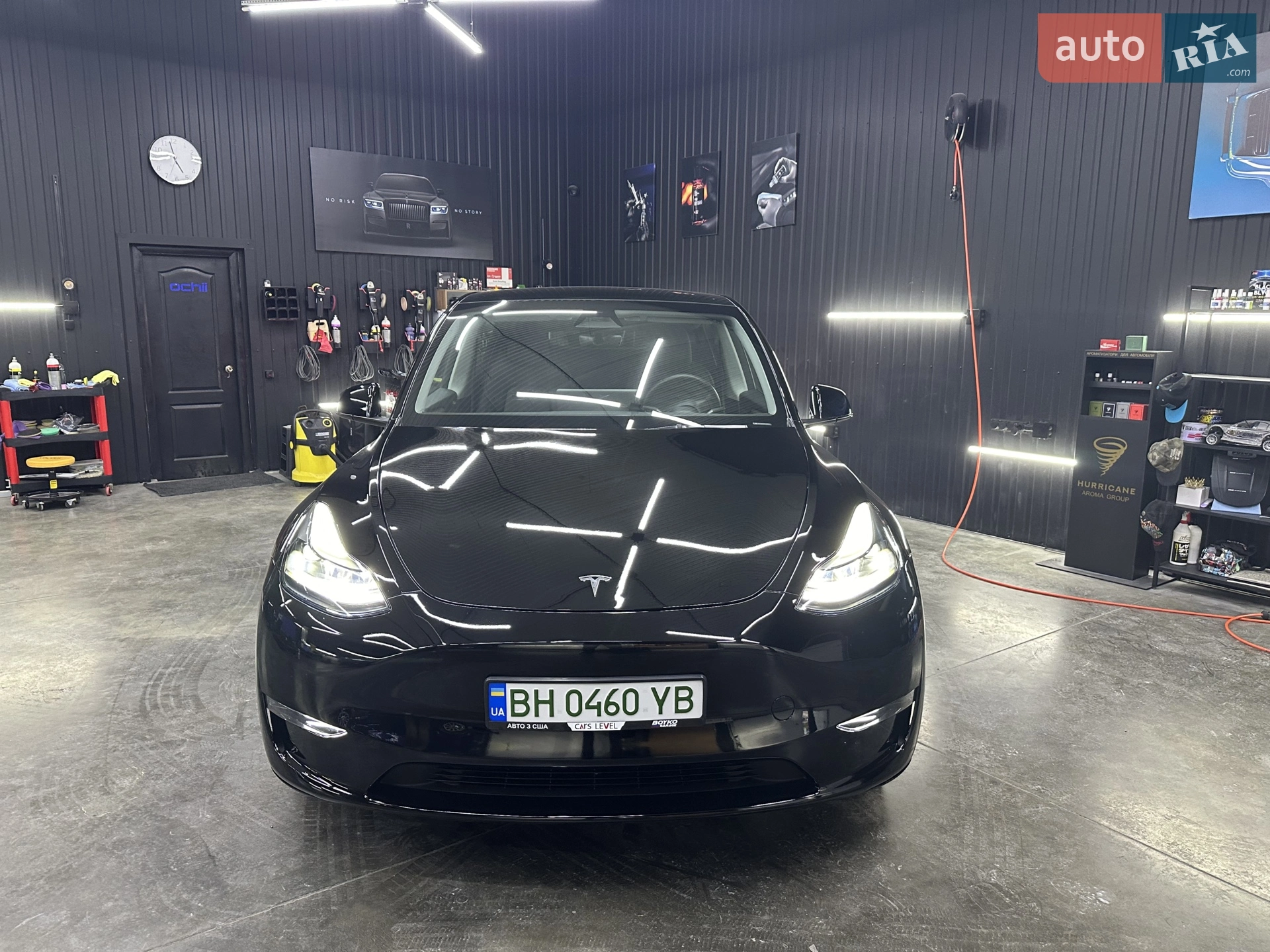 Tesla Model Y, 2024