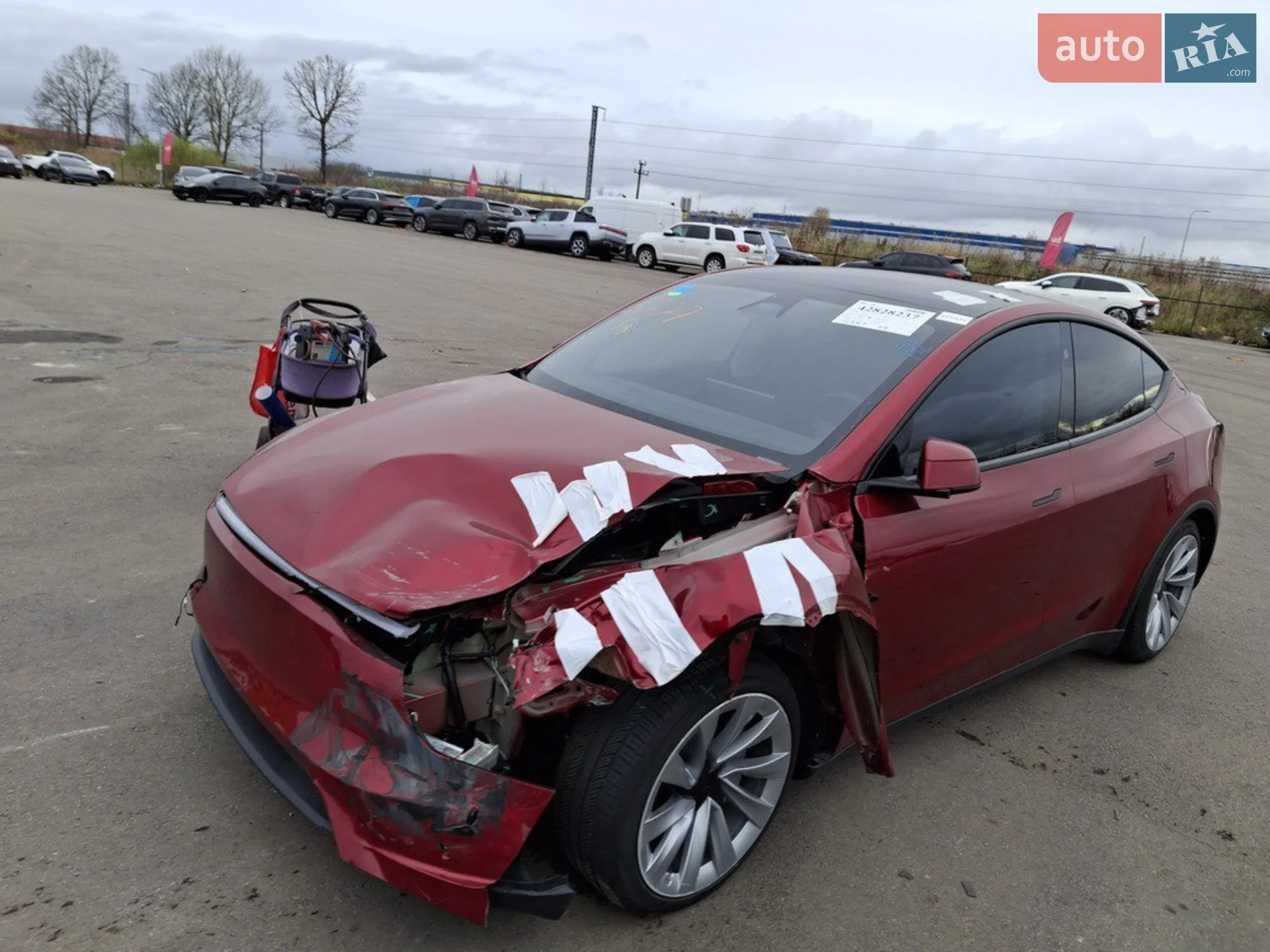 Tesla Model Y, 2025