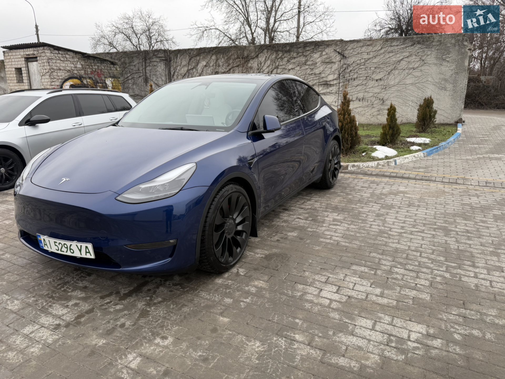 Tesla Model Y, 2023