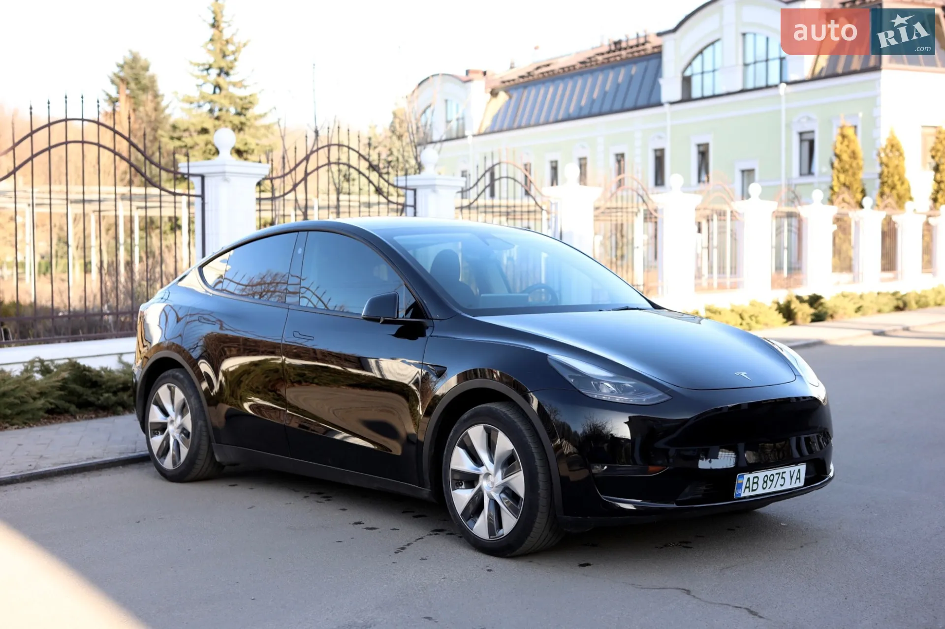 Tesla Model Y, 2023