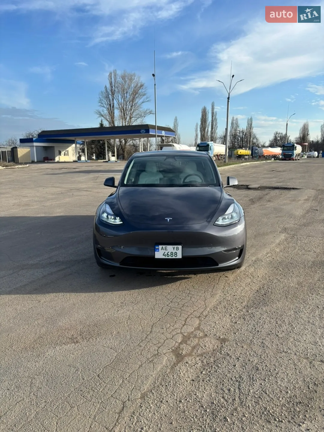 Tesla Model Y, 2023