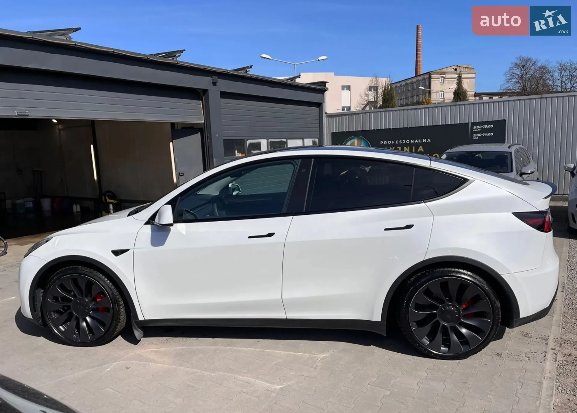 Tesla Model Y, 2021