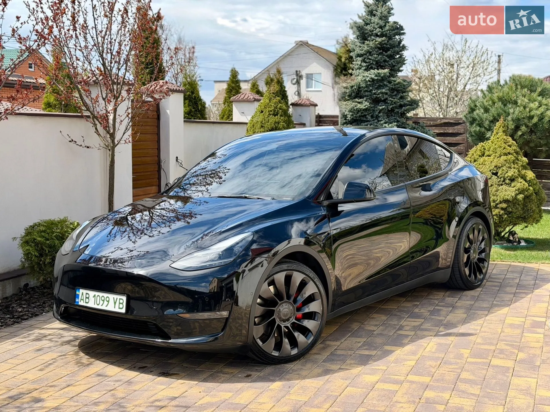 Tesla Model Y, 2022