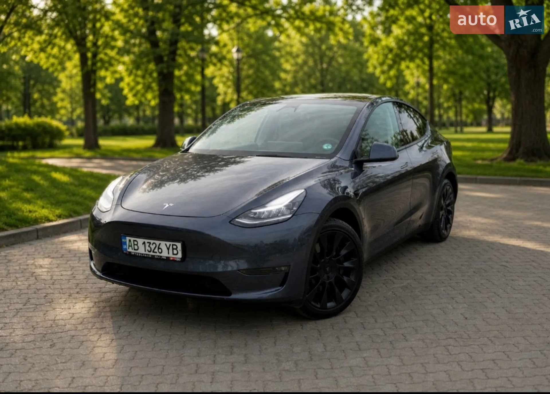 Tesla Model Y, 2023