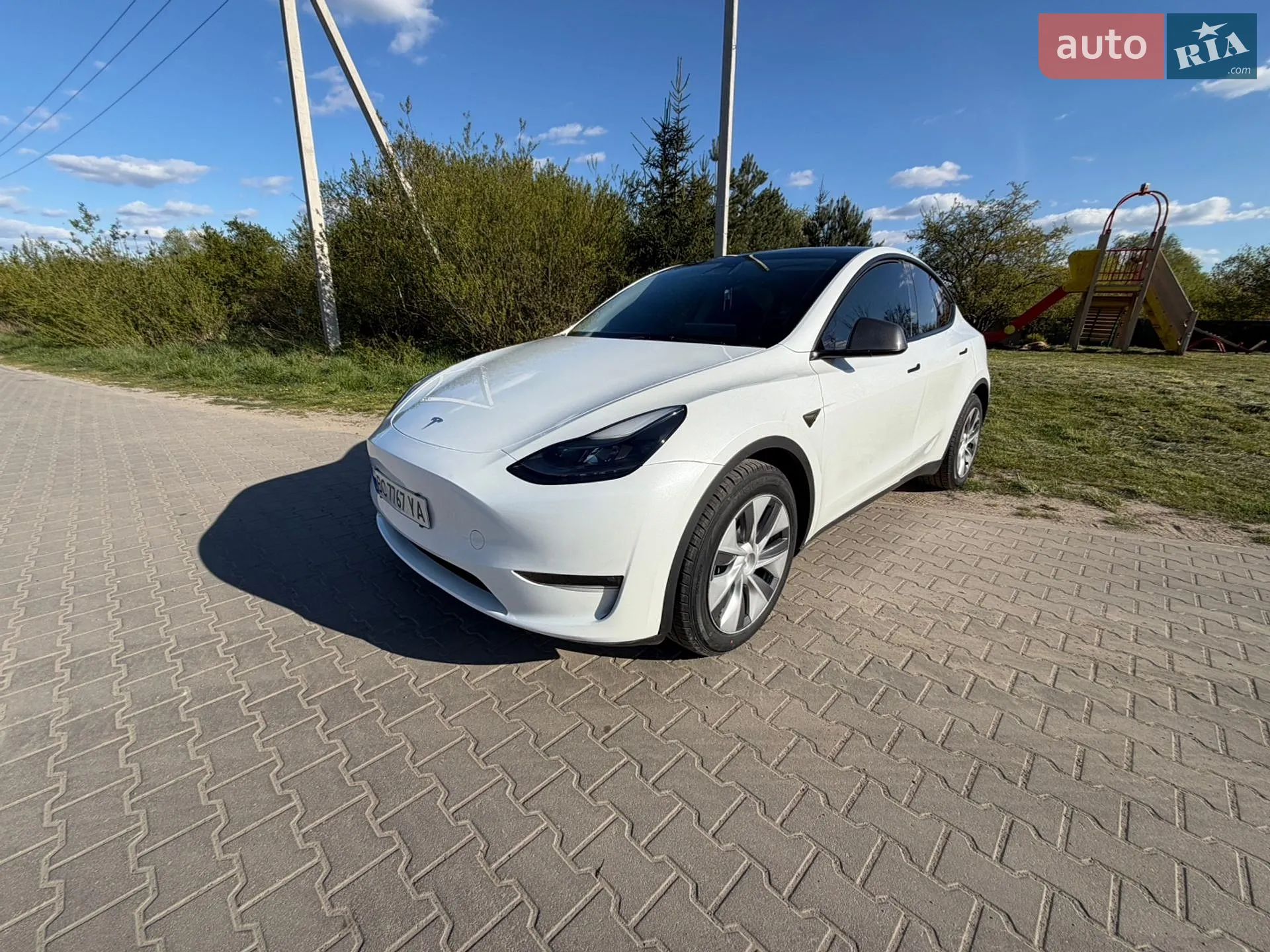 Tesla Model Y, 2023