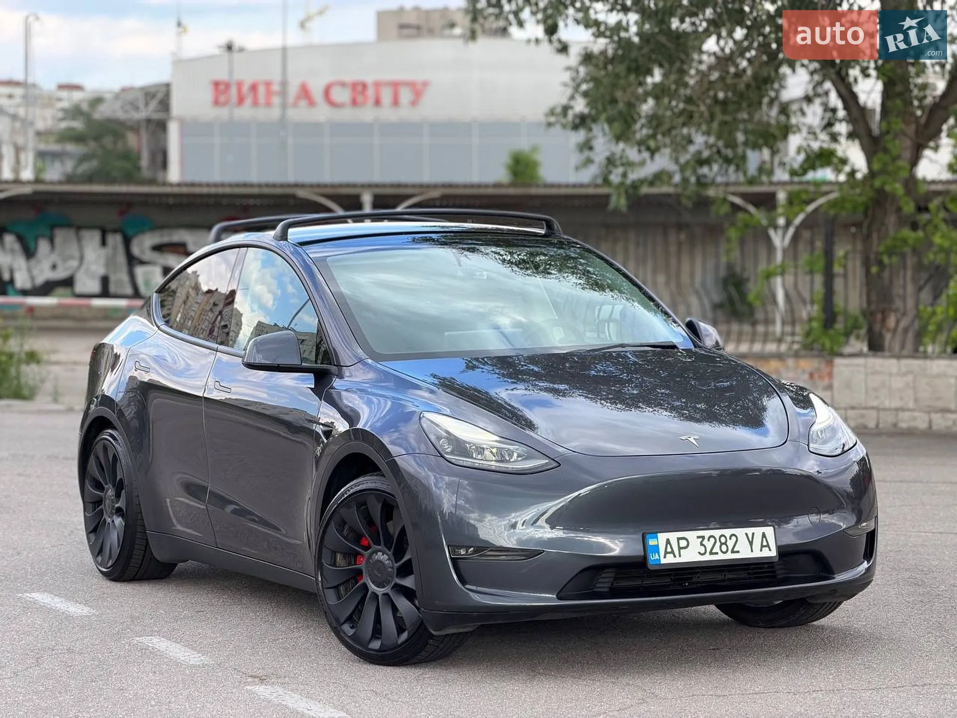 Tesla Model Y, 2023