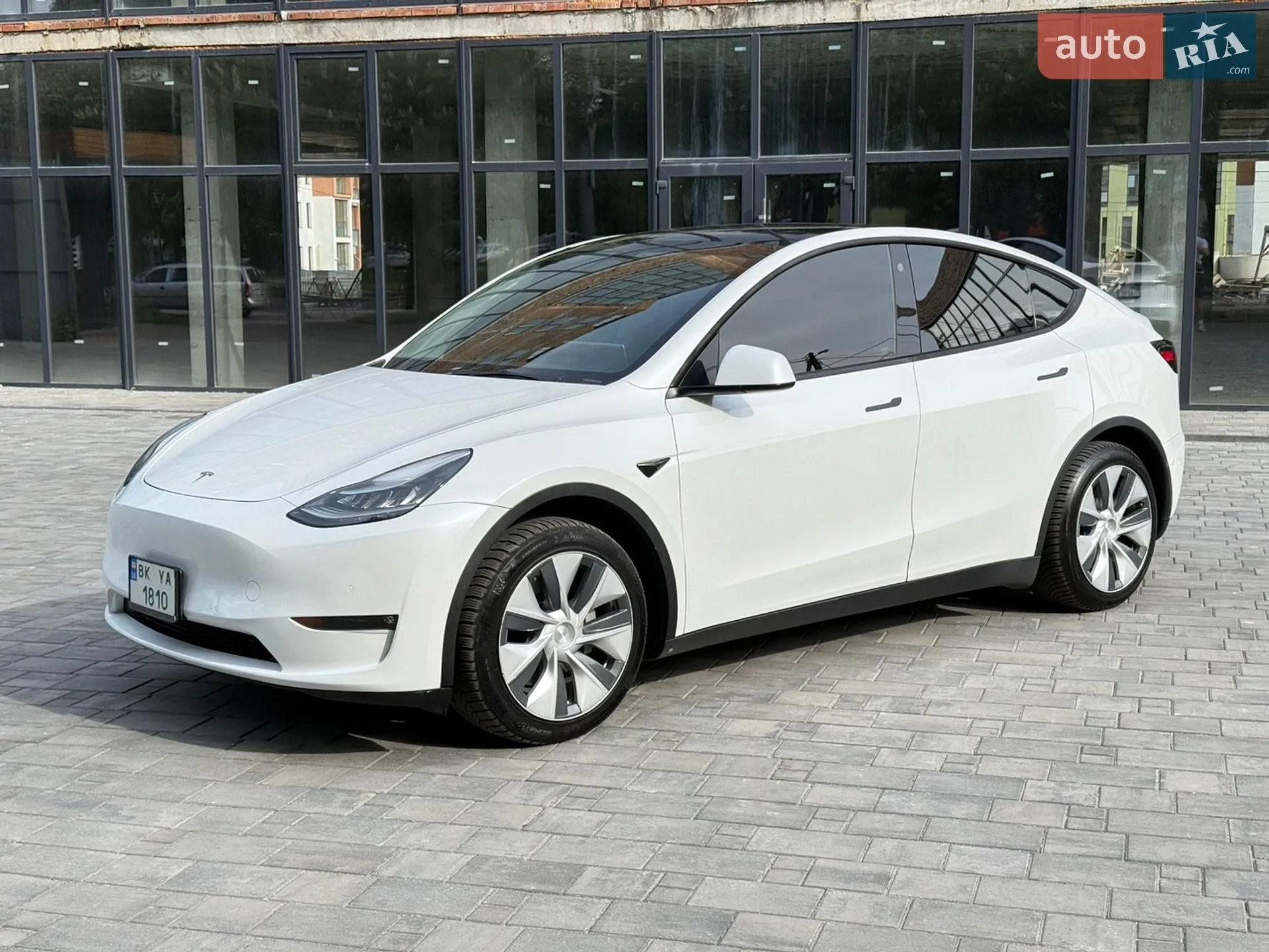 Tesla Model Y, 2021