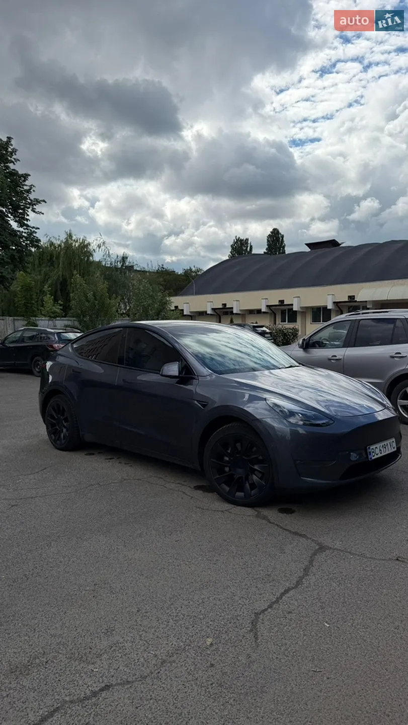 Tesla Model Y, 2021