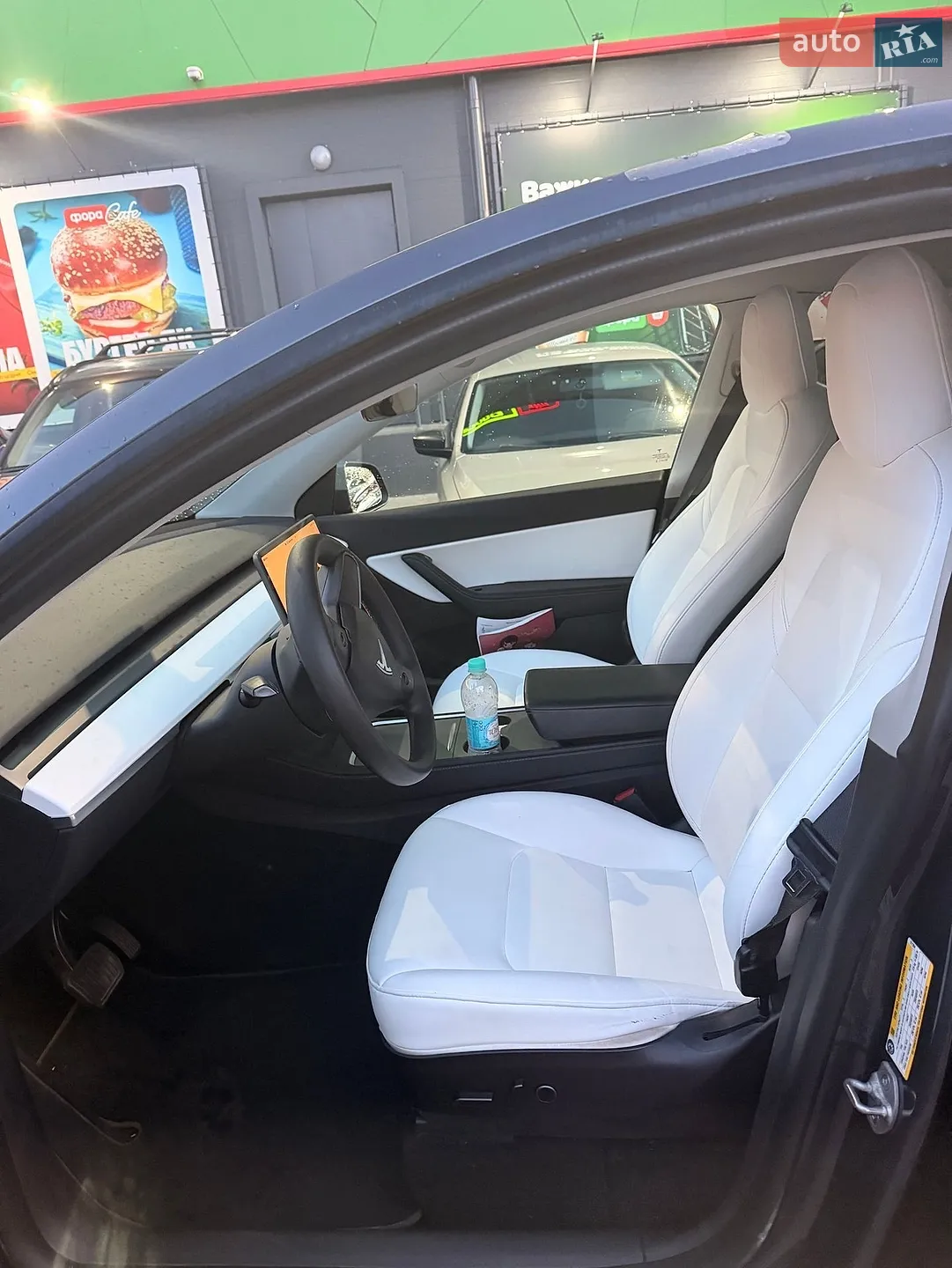 Tesla Model Y, 2022