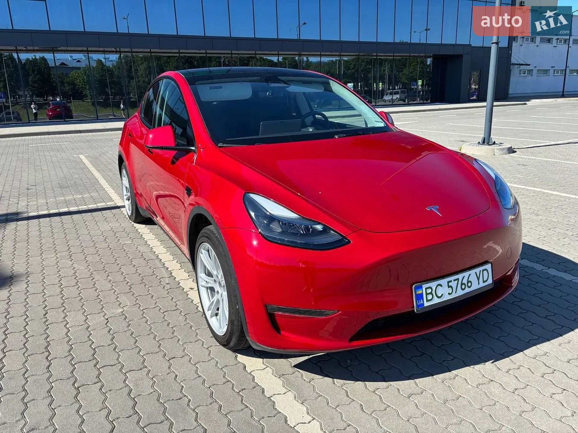 Tesla Model Y, 2023