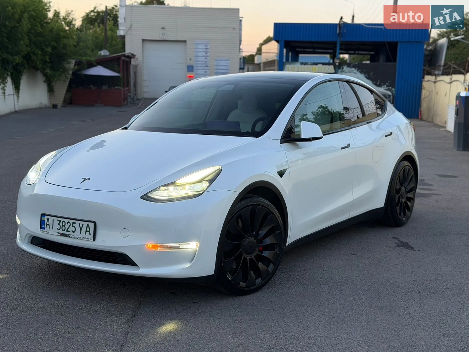 Tesla Model Y, 2022