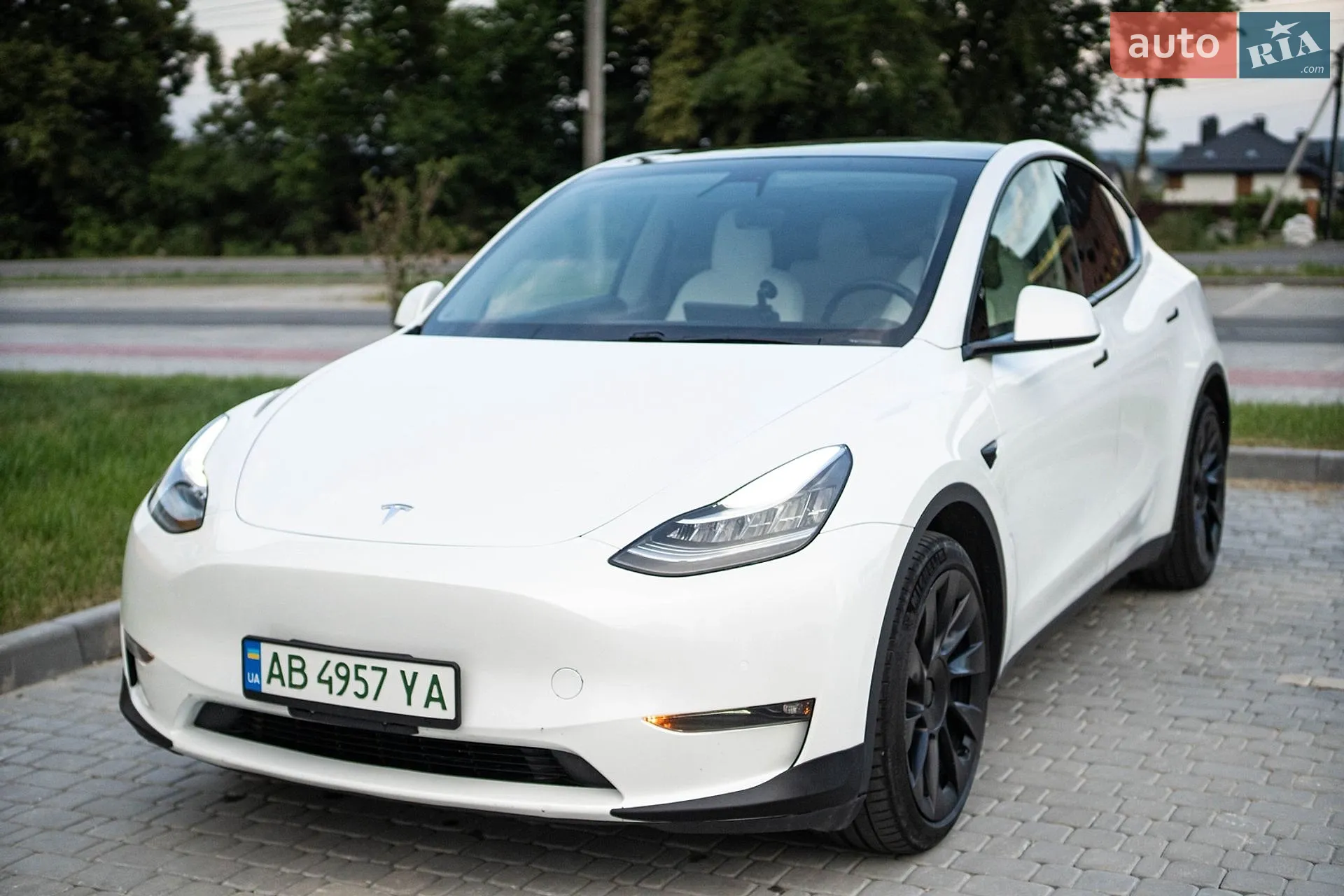 Tesla Model Y, 2021